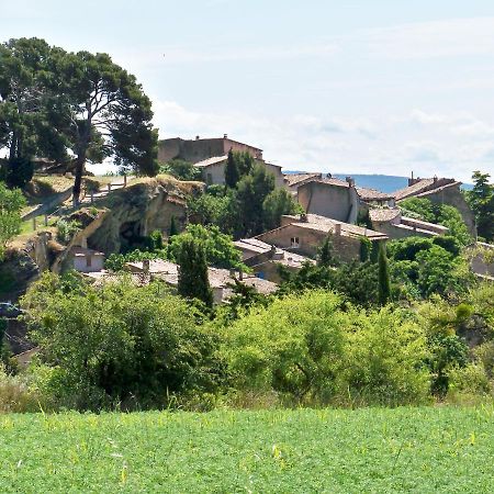 Logis Hotel De L'Etang Cucuron Luaran gambar